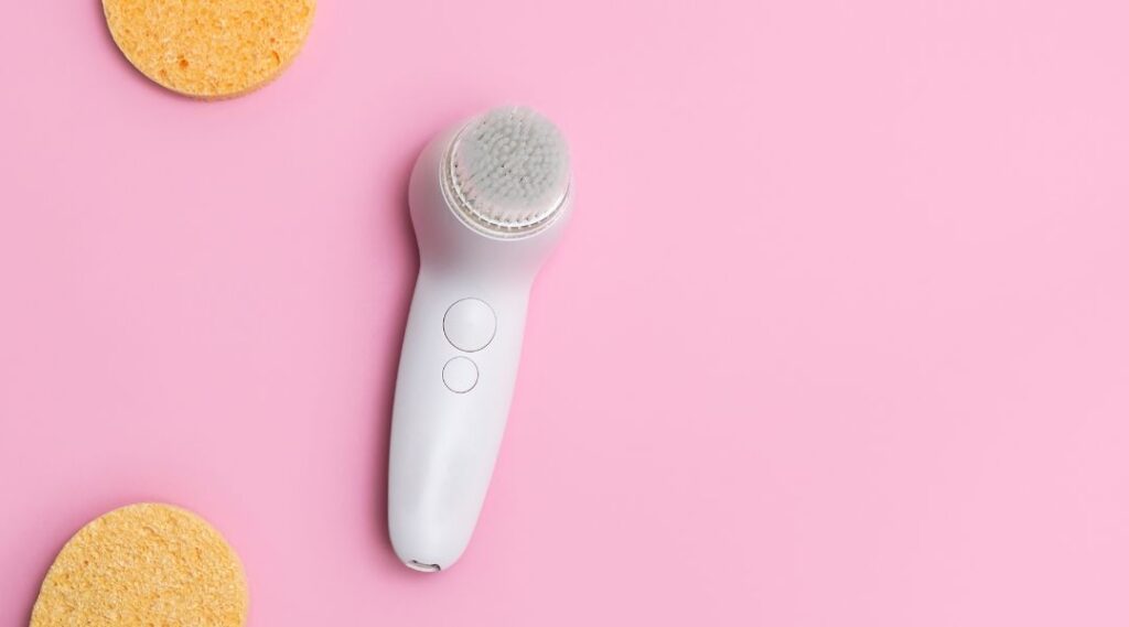 Combinar un limpiador de poros eléctrico con tu rutina diaria de cuidado de la piel